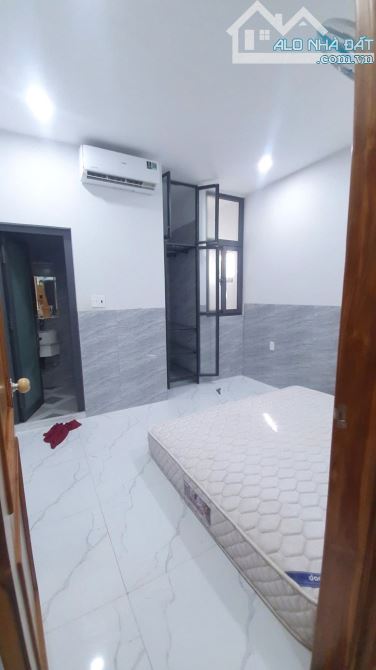 Cần bán nhà 1 nê mặt tiền Trần Quang Diệu. 67m2 giá 6tỷ - 3