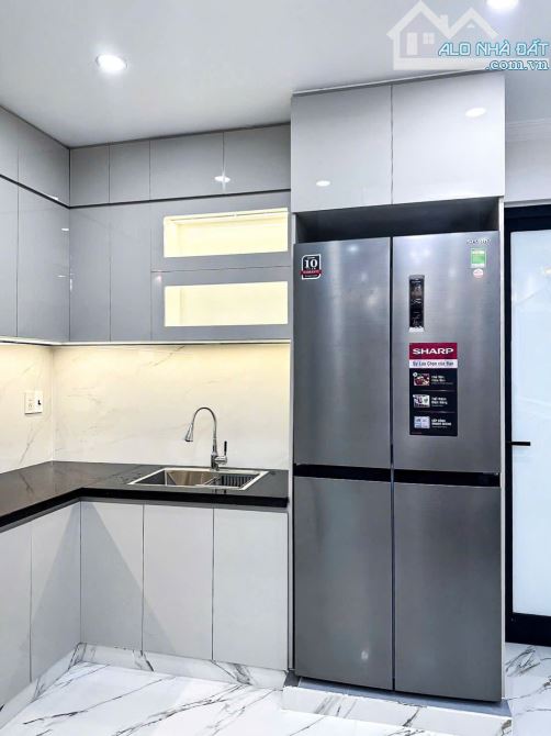 Nhả 3 tầng tân cổ điển kiệt oto tránh nhau Nguyễn Sinh Cung, p Vỹ Dạ, TP Huế Giá rẻ 3.x tỷ - 3