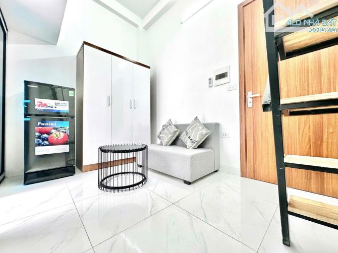Bán CCMN Yên Xá, DTXD 45m, 7x13 Phòng, Dòng Tiền 50tr/tháng. Giá: 11 Tỷ.LH: Hoàng Trung - 4