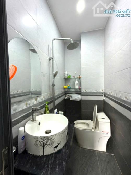 BÁN NHÀ 4LẦU,ST- 2PN. -DT:5x6m, ĐS19-GẦN CV LÀNG HOA GÒ VẤP. GIÁ:4.79TỶ - 4