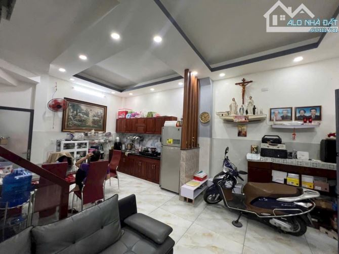 BÁN NHÀ 3lầu-2pn. DT:5x8m-Đ.LÊ ĐỨC THỌ-P13-GÒ VẤP. GIÁ:4.6Tỉ - 4