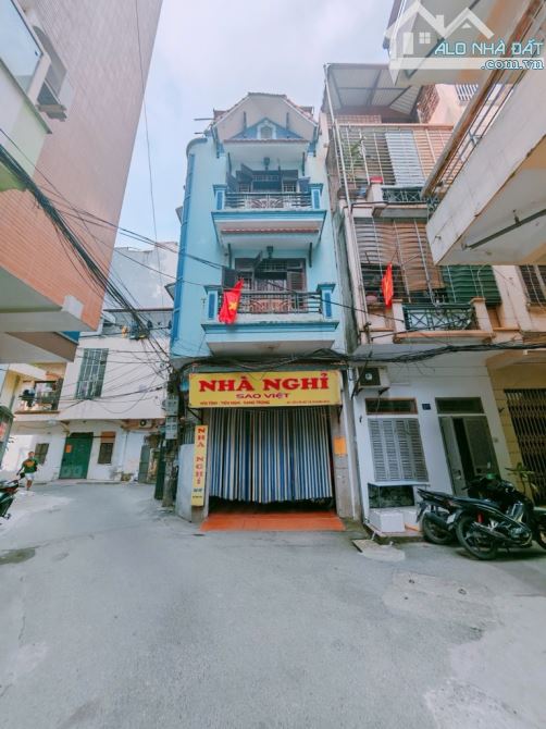 BÁN TÒA NHÀ NGHỈ - TẠ QUANG BỬU LÔ GÓC CỰC THOÁNG  GIÁ ĐẦU TƯ ĂN NGAY - 2 MẶT TIỀN - 2 Ô T - 4