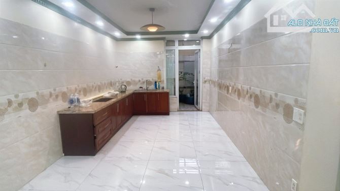 Gấp bán nhà Thủ Đức, 4 tầng, dt 60m2, giá 6 tỷ, gần Võ Văn Ngân. - 4