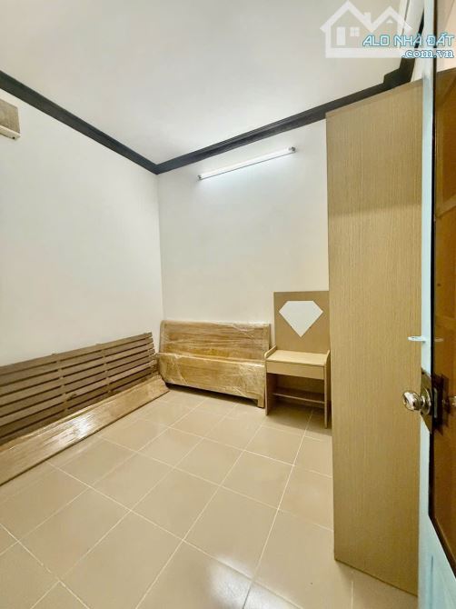 Bán Nhà Hóc Môn -50 M2 (4 x12.5 ) Trệt Lửng - Hẻm HXH -  Chỉ 2,95 Tỷ. - 4
