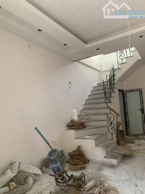 Bán nhà 5 tầng, giá siêu hời chỉ với 5,7 tỷ tại Đào Nguyên, Trâu Quỳ, Gia Lâm, Hà Nội - 4