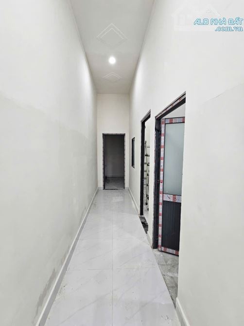 Nhà cấp 4 hẻm ô tô thông gần chợ Dĩ An 1, sổ riêng, 2841 Dĩ An - 4