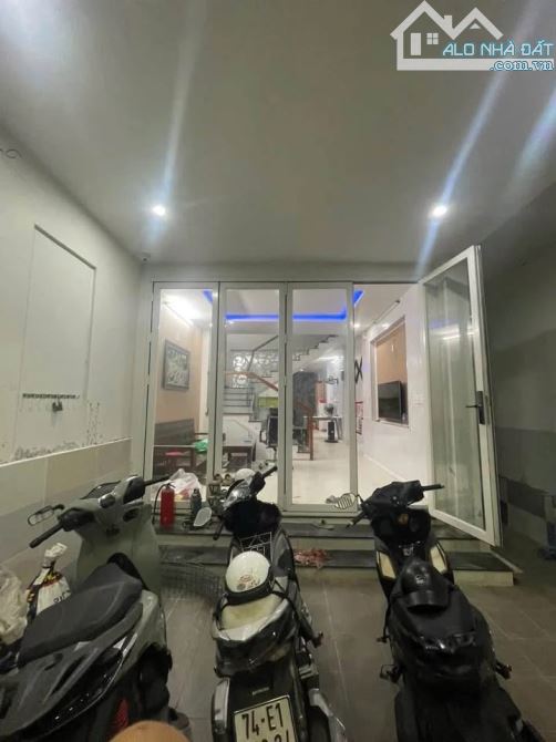 NHÀ 3 TẦNG TRUNG TÂM HẢI CHÂU - DT 135M2 - VIEW CÔNG VIÊN THOÁNG MÁT - GIÁ NHỈNH 10 TỶ - 4