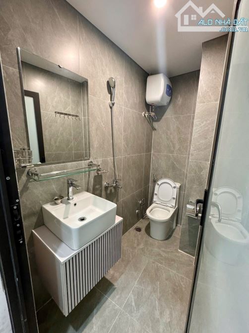 CHÍNH CHỦ GỬI bán nhà Đội Cấn - Ba Đình, nhà mới đẹp - nội thất cao cấp 38m2 CHỈ CÓ 8,8T - 4