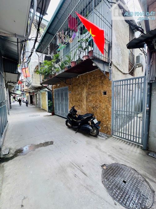 Bán CCMN Cầu Diễn 40m² – 9 phòng khép kín – sát ô tô tránh– dòng tiền 450tr/năm– nhỉnh 8 t - 4