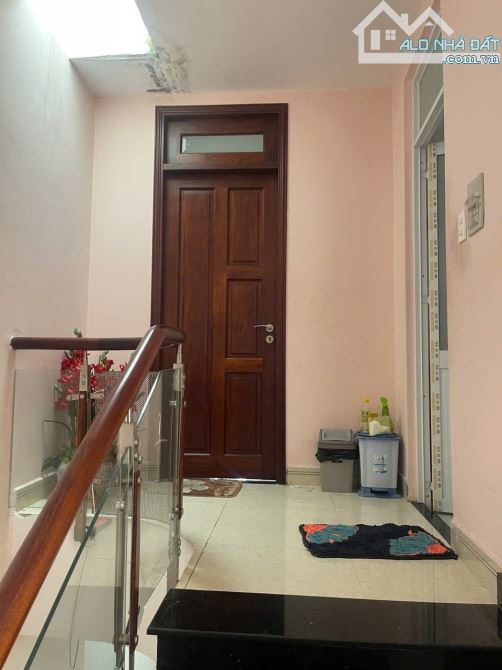 Bán nhà 2 tầng hẻm xe hơi diện tích khủng ngang 10m x30 nở hậu Thị trấn HM chỉ 6tỷ nhỉnh - 4