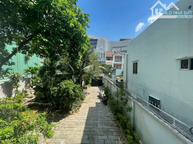 VIEW GIGAMALL - ĐƯỜNG SỐ 20 - HIỆP BÌNH CHÁNH - 420m2 - 3 TẦNG - 13X36 - 4