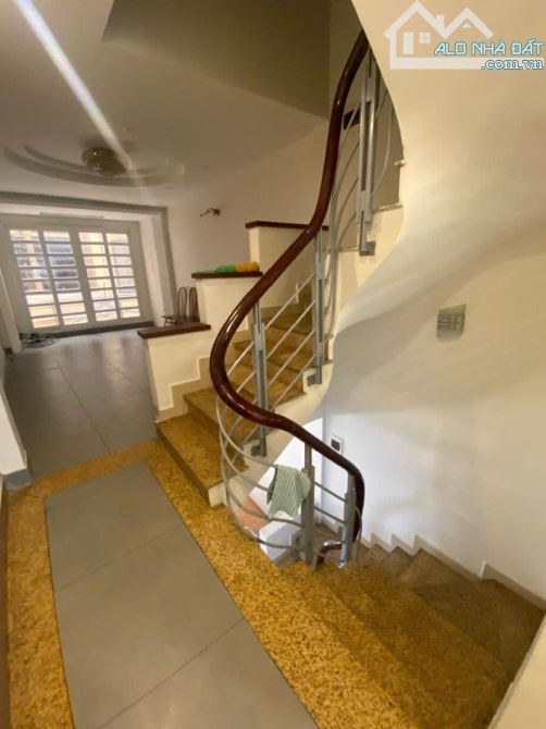 BÁN NHÀ PHÂN LÔ QUÂN ĐỘI VIP PHỐ  VĂN CAO, BA ĐÌNH, Ô TÔ, DT 50M2* 5 TẦNG* GIÁ 16 TỶ - 4
