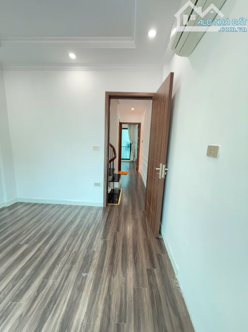 🔥Tứ Hiệp Thanh Trì  33m-4 tầng ô tô đỗ cổng - Loanh quanh 6 đồng về tay ngay - 4