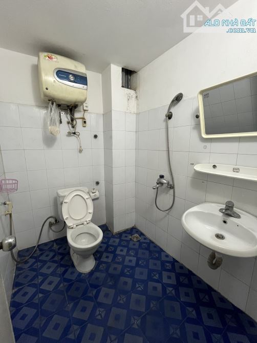 Bán nhà 15m ra phố Kim Giang - oto tải tránh - vỉa hè - 2 ngõ - 4 tầng - 57m2 - 18.95 tỷ - 4