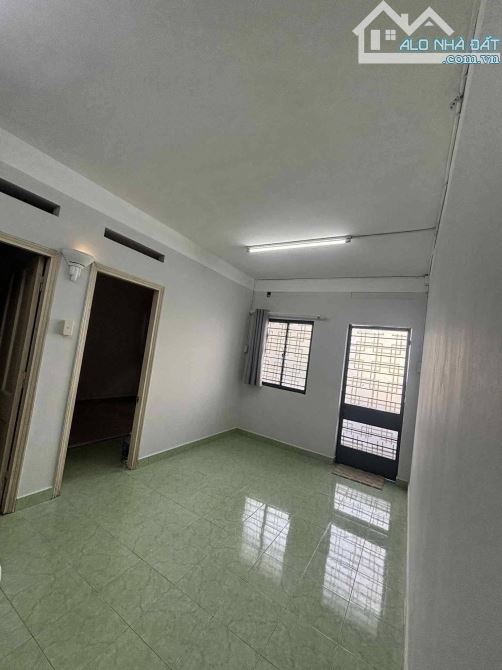 C/c 10A Trần Nhật Duật, Tân Định, Quận 1: 60m2, 2p ngủ 9.5tr/th - 4