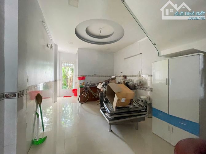 Nhà gần trung tâm y tế Dĩ An, khu Phú Mỹ Hiệp, 1 trệt 2 lầu 3PN, sổ riêng, 2835 - 4