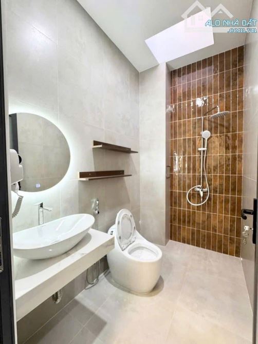 BÁN NHÀ HẺM GIẢI PHÓNG P. TÂN THÀNH CÁCH LÊ DUẨN 400M - Loctran - 4