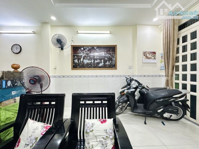 BÁN NHÀ CÔ BẮC KHU PXL - 4 TẦNG – 45M2(4.5x10) - 1 CĂN RA XE TẢI - 2 MẶT TIỀN - 7.15 Tỷ - 4
