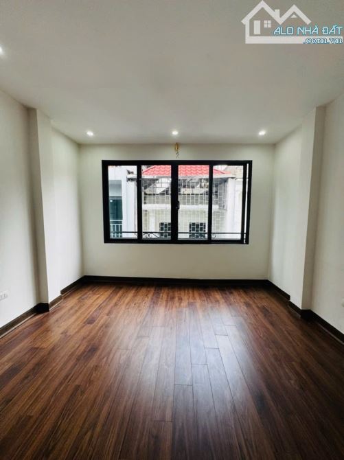 PHÂN LÔ Ô TÔ, 1 NHÀ RA PHỐ, THANG MÁY - 45M, 17 TỶ HƠN - CẦU GIẤY - 4