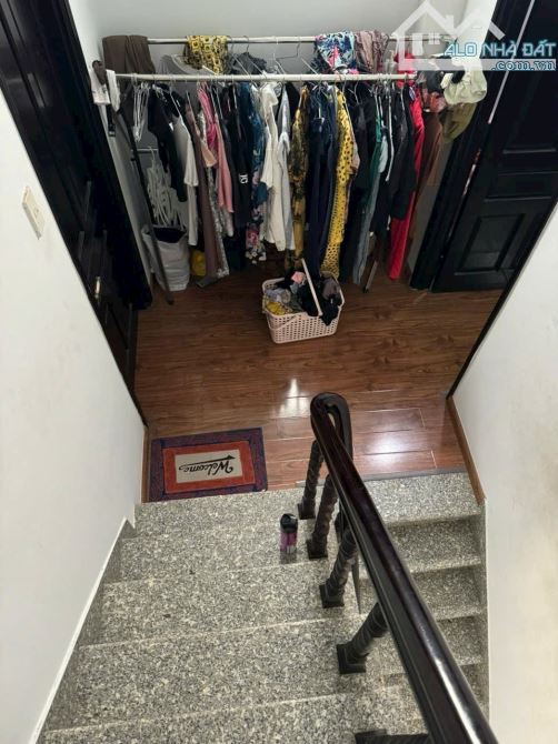 Bán nhà góc 2 mặt tiền hẻm Hoàng Hoa Thám cách biển chỉ 200m - 4