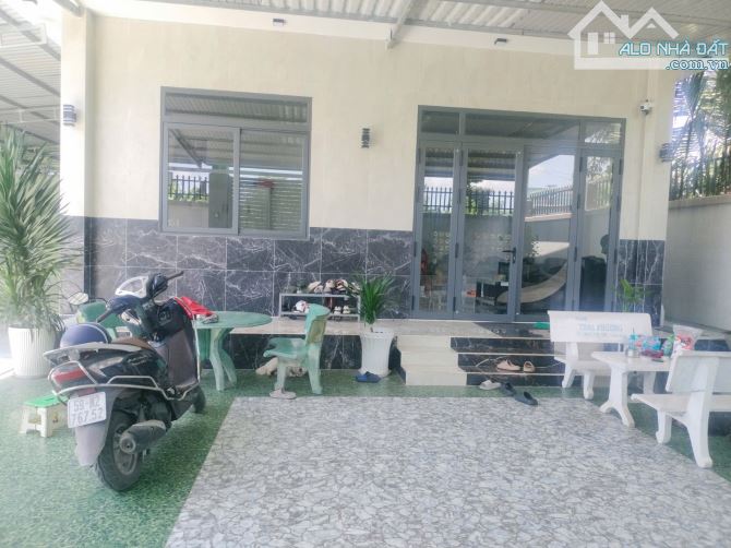Bán đất tặng nhà có sẵn hồ cá cây cảnh,sân để xe hơi diện tích 297m chỉ 5ty3=gần 18tr/m - 4