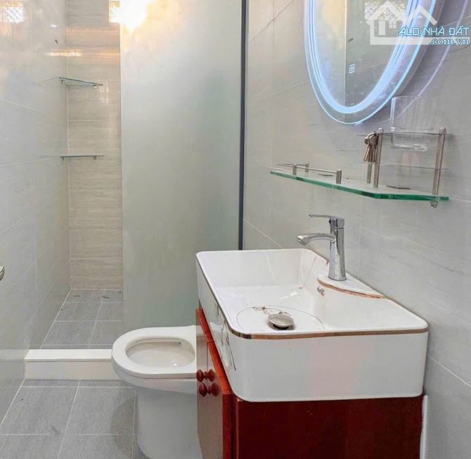 Nóng Hổi ! Bán nhà đẹp ở Thới Tam Thôn Hóc Môn 4x20 ( 80m2 ) 810 TRIỆU SỔ HỒNG RIÊNG ĐỦ - 4