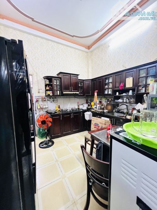 Nhà Tân Bình 206m2, 8.2x25, 4 tầng chỉ 19.8 tỷ - 4