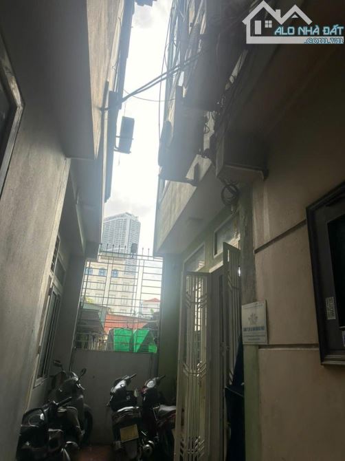 NGUYỄN VĂN HUYÊN CẦU GIẤY 32m 4T MT4.1m 10 TỶ NHÀ ĐẸP FULL CÔNG NĂNG - 4