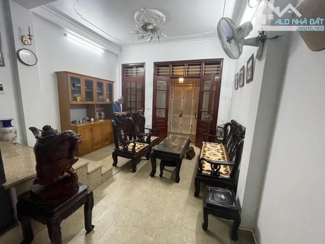CẦU GIẤY – 41M² – 6 TẦNG – THANG MÁY – PHÂN LÔ – 20M RA PHỐ LỚN – GIÁ MỚI 14.6 TỶ - 4