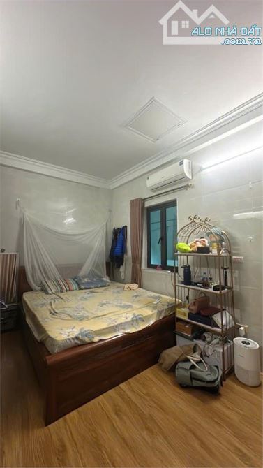 Sài Đồng - Dân xây - View hồ - 47m chỉ 6.6 tỷ - 4