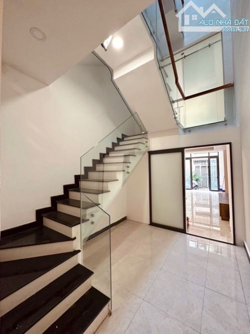 KHU VIP PHÚ NHUẬN – 5 TẦNG 53m2 – NHÀ MỚI VÀO Ở NGAY – HẺM XE HƠI 7 CHỖ - 4