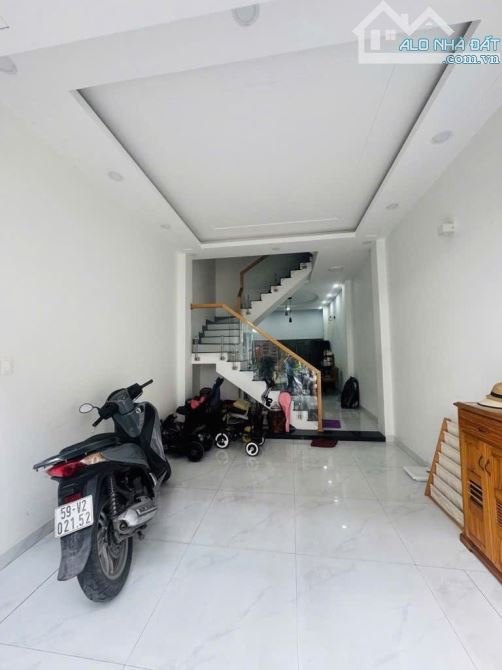 Bán nhà hẻm xe hơi Lê Văn Sỹ, Quận 3, 3 Tầng, 62m2, 7Pn, cho thuê 25tr/th, 8.85 Tỷ - 4