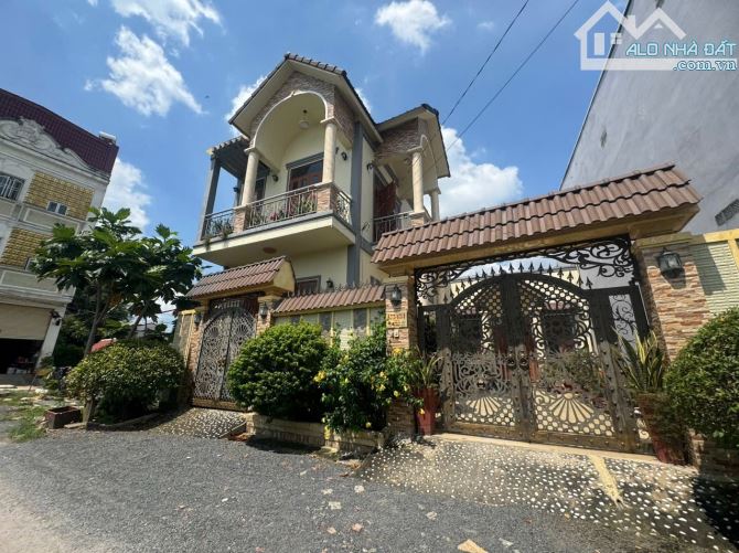 BÁN ĐẤT MẶT TIỀN SÔNG VÀM THUẬT - 1900M2 - NGANG 25M - AN PHÚ ĐÔNG, Q.12. GIÁ :79 TỶ - 4