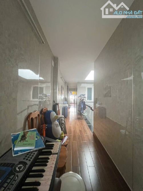 MT NGUYỄN VĂN NGHI - GÒ VẤP - ( 4x25 ~ HƠN 101M2 SỔ ) - 5 TẦNG BTCT - BÁN CHỈ 23,8 Tỷ - 4
