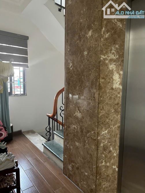 Lan Bá - Toà nhà văn phòng - Thang máy nhập khẩu - Nội thất xịn xò - Ngõ nông - Gần phố - 4