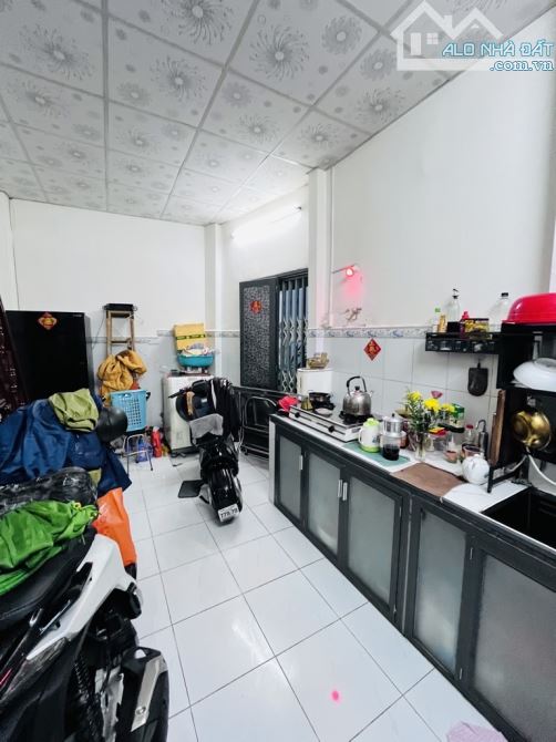 📣🔥🕍QUẬN 6 ĐƯỜNG BÃI SẬY CÁCH 10M RA MẶT TIỀN , CĂN GÓC SHR HOÀN CÔNG ĐỦ 72,8M2 💰👉3,98 - 4