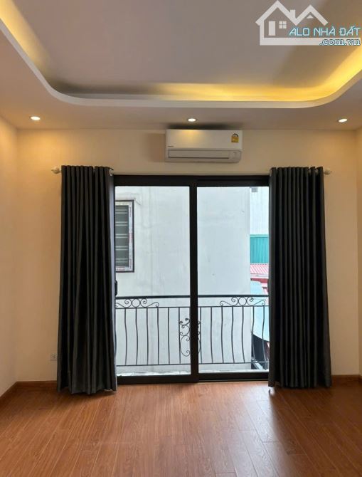 Bán nhà Bát Khối, Long Biên 30m2, 5 tầng, ô tô đỗ cổng cách nhà 5m, 5.5 tỷ - 4