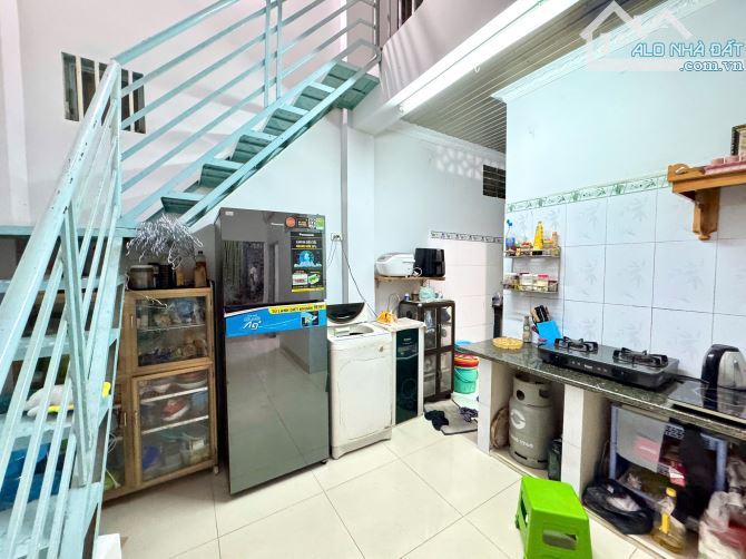 CHỦ GỞI BÁN NHÀ 1 TRỆT 1 GÁC P.TÂN VẠN, 2PN, HẺM 3 GÁC, THỔ CƯ 100%, ĐƯỜNG BÙI HỮU NGHĨA V - 4