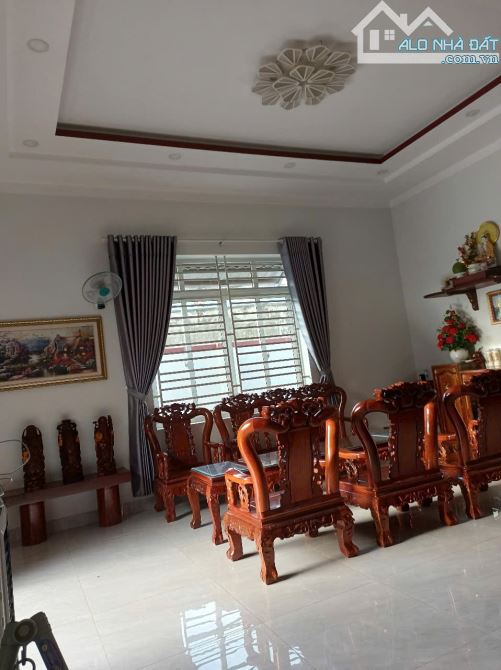 BÁN NHÀ MÁI THÁI ĐẸP HẺM RỘNG ĐỒNG KHỞI. DT: 10x33M. GIÁ: 7,8 TỶ - 4
