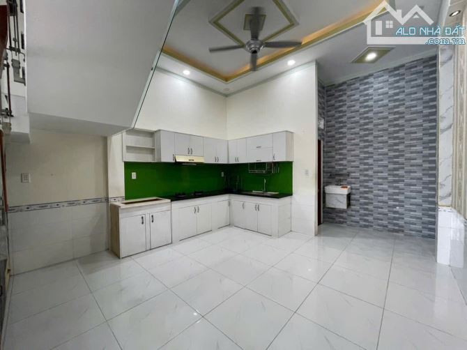 BÁN NHANH!!! NHÀ Ở NGAY, (4x16 ), ĐƯỜNG NHỰA 14M, VỈA HÈ, 4 ĐỒNG TL - 4