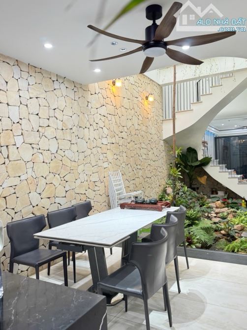 BÁN NHÀ 4 TẦNG, NGUYỄN QUÝ TRỊ, GIA LÂM_ 103m2, 12,8 TỶ - 4