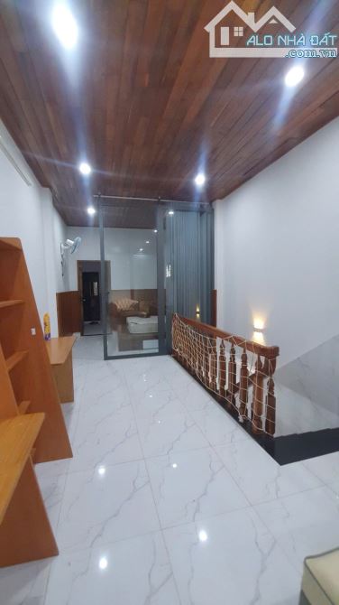 Cần bán nhà 1 nê mặt tiền Trần Quang Diệu. 67m2 giá 6tỷ - 4