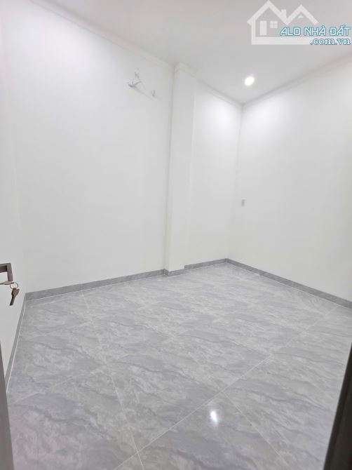 Bán nhà MT đường kinh doanh, KDC  p.Bình Chuẩn, Tp.Thuận An chỉ 6,5 tỷ TL M6814 - 4