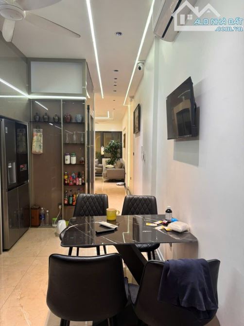Phân lô,Thang máy, kinh doanh, ô tô, Phú Diễn, Bắc Từ Liêm. Gần Đại học. 66m2. Giá: 20 Tỷ - 5