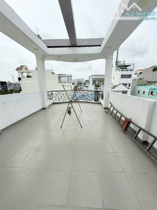 BÁN NHÀ QUẬN 7 - XE HƠI TRÁNH - NGAY CHỢ PHÚ THUẬN - CÁCH TRỤC XE TẢI VÀI CHỤC MÉT - 5