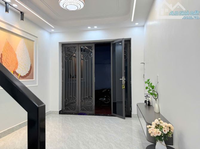 Căn nhà vừa hoàn thiện đẹp long lanh tại Miếu hai xã chỉ việc về ở - 5