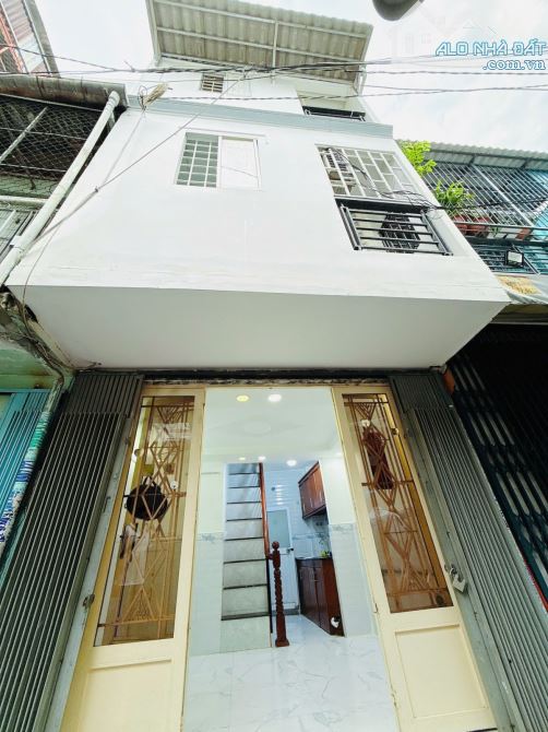 Bán nhà Âu Dương Lân Q8, 3 tầng, 2PN, sổ hồng riêng, giá nhỉnh 2 tỷ, gần Q5 & Q1 - 5