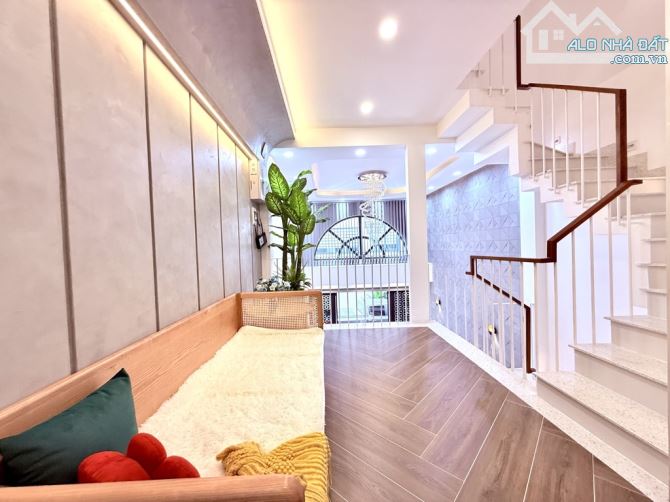 NHÀ 5 TẦNG THANG MÁY, XE HƠI NGỦ TRONG NHÀ - ĐƯỜNG PHẠM VĂN CHIÊU - DT56 M - GIÁ 9.9 TỶ - 5