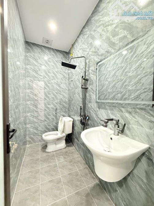 Bán nhà 3 tầng siêu đẹp full nội thất ngõ 52 Miếu Hai Xã - 5
