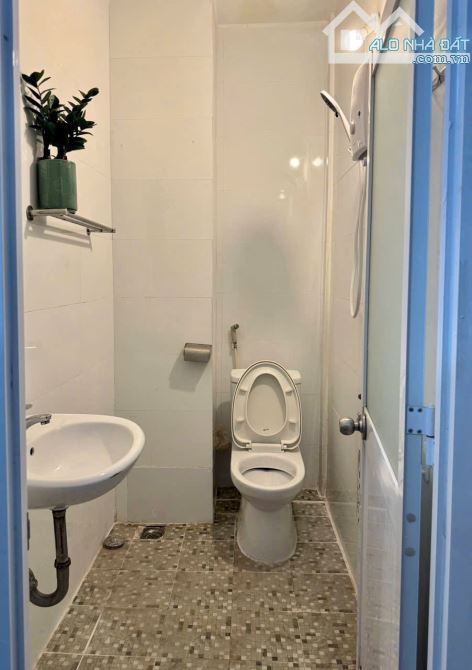 CĂN STUDIO FULL NỘI THẤT BAN CÔNG CỰC XINH MÀ GIÁ CỰC MỀM Ở QUẬN 1 - 5